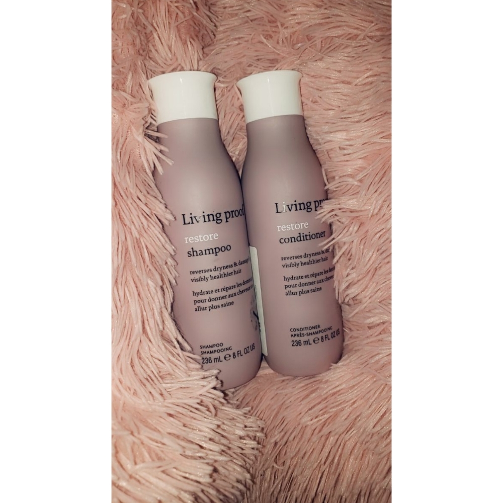 🍇🍇🍇Living proof 2 8 oz